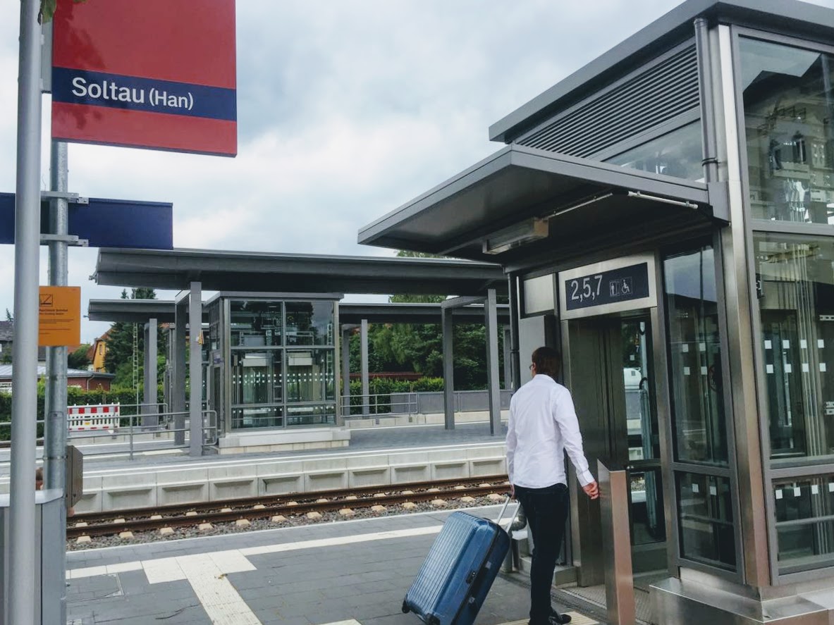 Klingbeil Bahn nimmt Aufzug in Soltau endlich in Betrieb